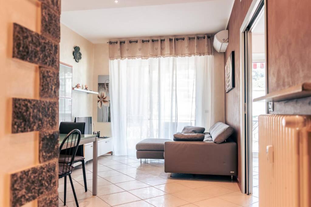 Casa Luca Flexyrent - Parking - A C - Wifi Apartment Rapallo Luaran gambar