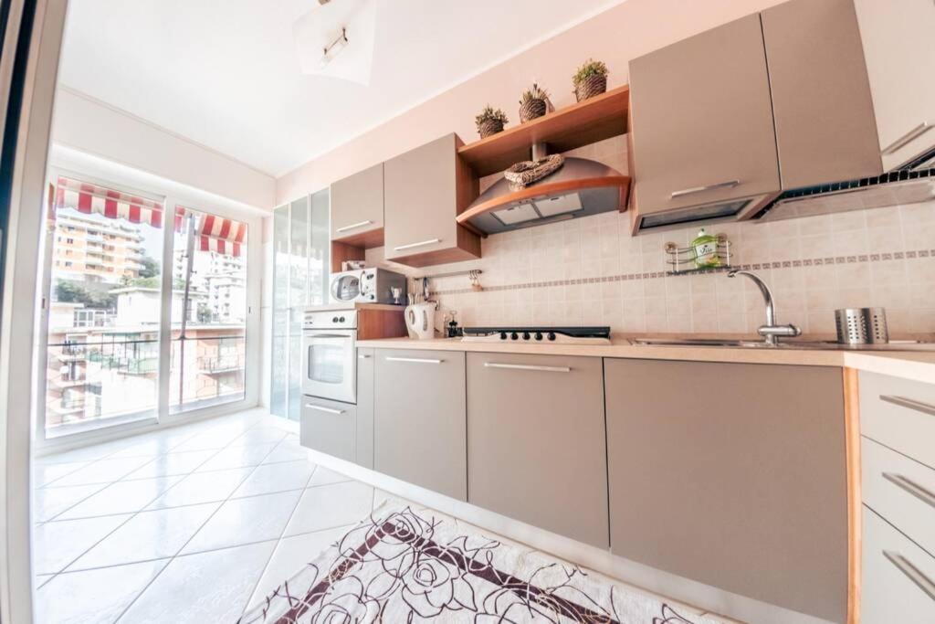 Casa Luca Flexyrent - Parking - A C - Wifi Apartment Rapallo Luaran gambar